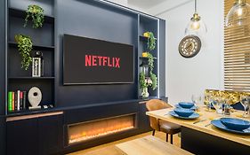 Scarborough Beach House - Cinema Room - Near Sea